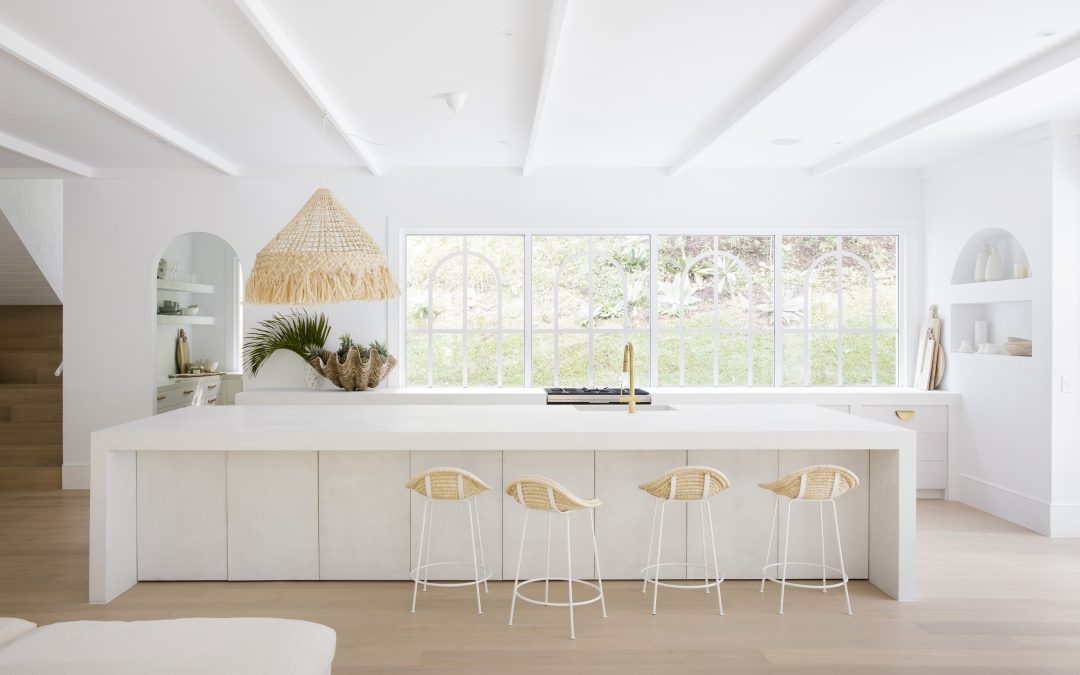 HOW TO HANG A PENDANT LIGHT ABOVE A KITCHEN ISLAND