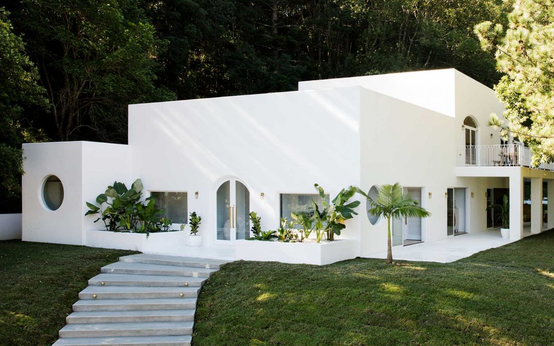 REAL HOMES TO HELP WITH YOUR WHITE PAINT SHORTLIST