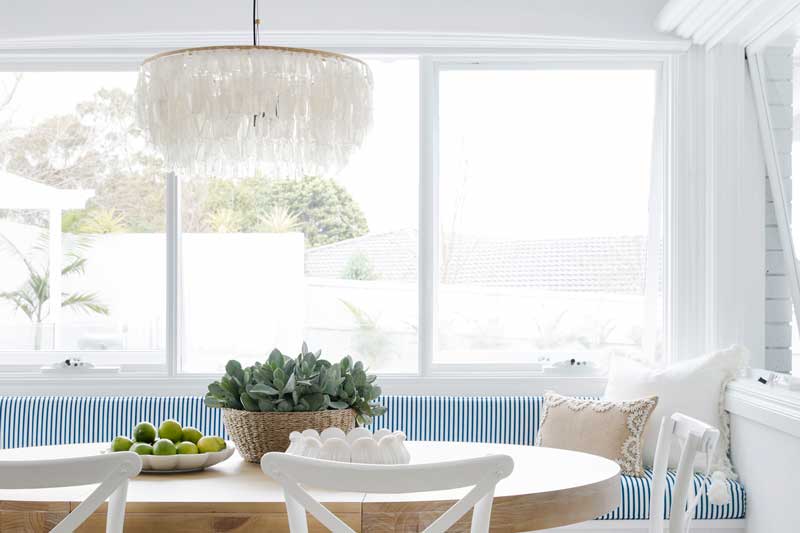 How to hang pendant lights above a dining table